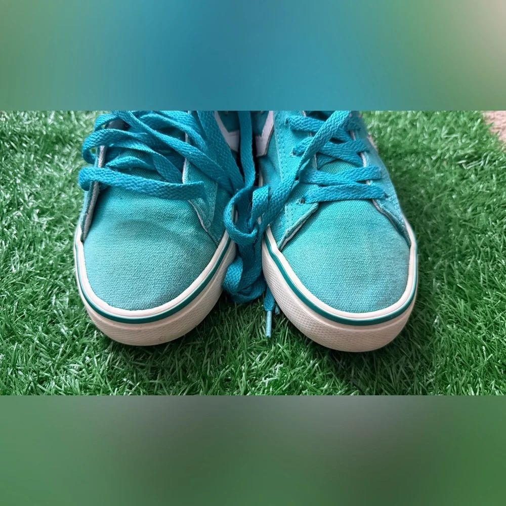 Converse Teal and White Unisex Sneakers‎ Size M-7 W-8.5 - Picture 7 of 9